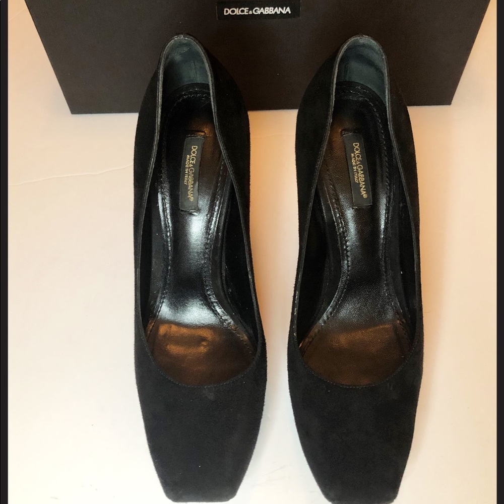 Dolce & Gabbana 90s Style Black Suede Heels - Picture 3 of 15